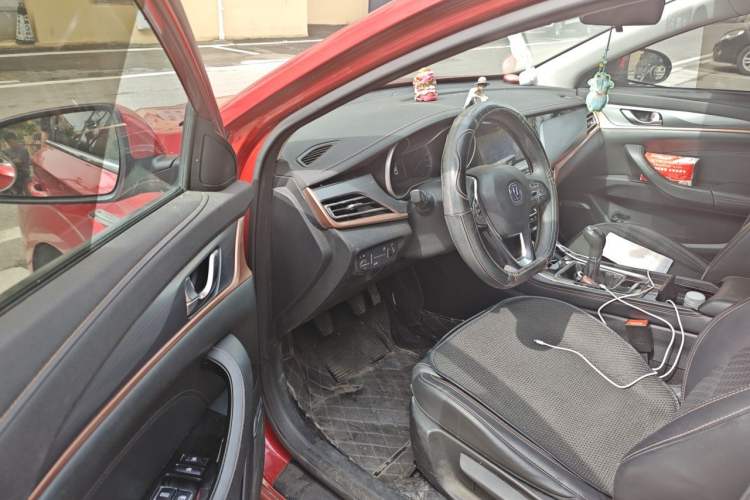 Used CHANGAN Eado 2018 1.6L GDI Manual Trendy Model China V Standard Driver Seat