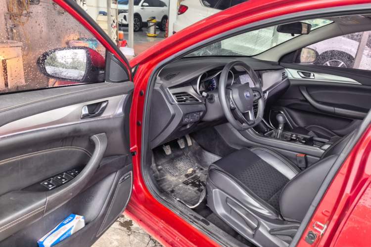 Used CHANGAN Eado 2018 1.6L GDI Manual Fashion Edition Driver Seat