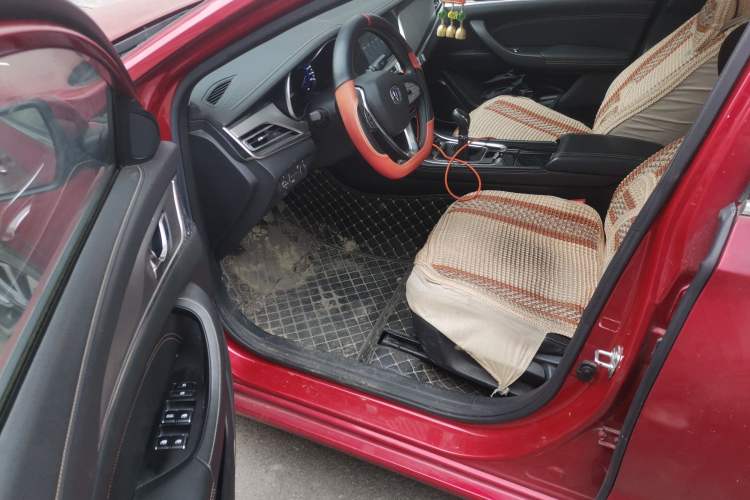 Used CHANGAN Eado 2018 1.6L GDI Manual Fashion Edition Driver Seat
