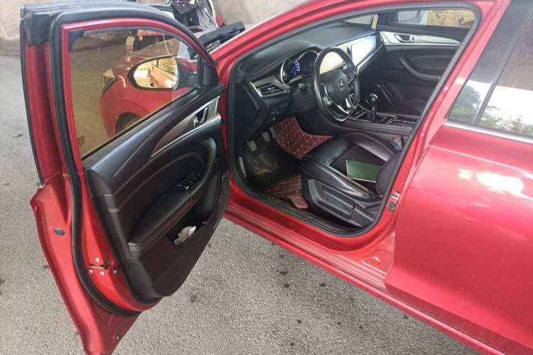 Used CHANGAN Eado 2018 1.6L GDI Manual Fashion Edition Driver Seat