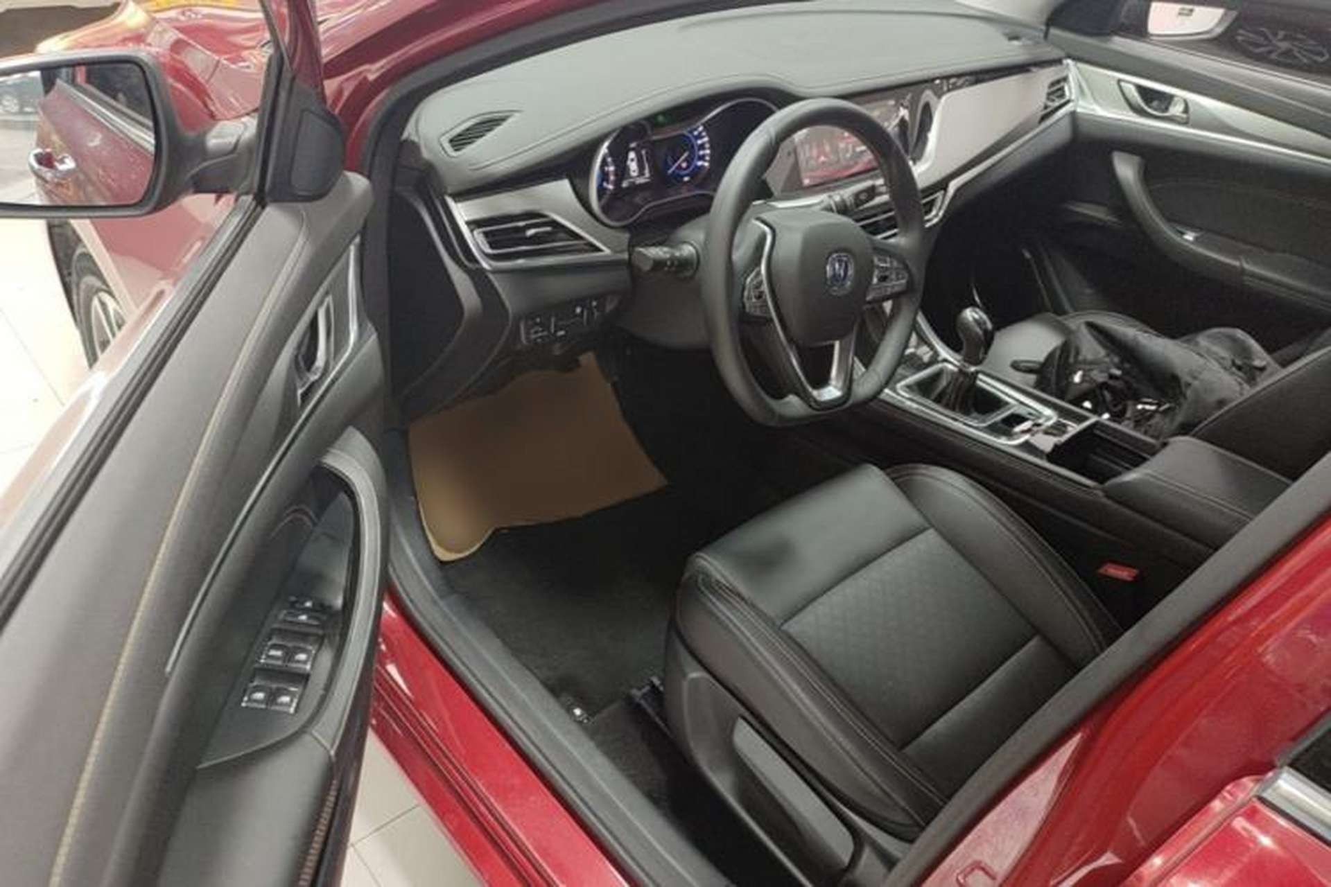 Used CHANGAN Eado 2018 High-Energy Edition 1.6L GDI Manual Pioneer Model China V Standard Driver Seat