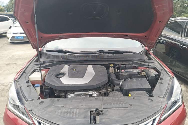 Used CHANGAN Eado 2018 High-Energy Edition 1.6L GDI Automatic Pioneer Model China V Standard Engine Bay