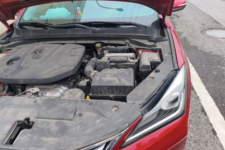 Used CHANGAN Eado 2018 High-Energy Edition 1.6L GDI Manual Pioneer Model China V Standard Engine Bay Left