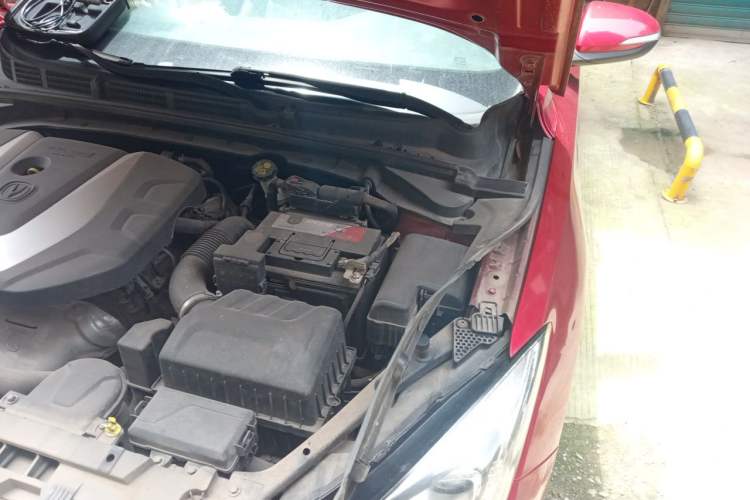 Used CHANGAN Eado 2018 High-Energy Edition 1.6L GDI Manual Pioneer Model China V Standard Engine Bay Left