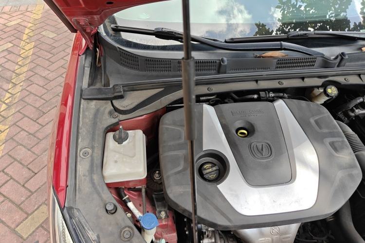 Used CHANGAN Eado 2018 High-Energy Edition 1.6L GDI Automatic Pioneer Model China V Standard Engine Bay Right