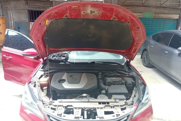 Used CHANGAN Eado 2018 High-Energy Edition 1.6L GDI Manual Pioneer Model China V Standard Engine Bay