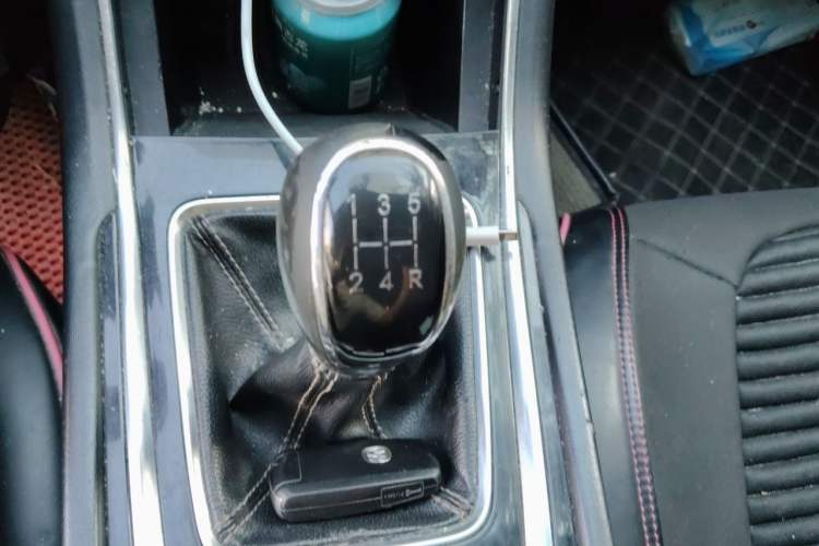 Used CHANGAN Eado 2018 1.6L GDI Manual Fashion Edition Gear Lever