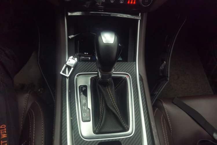 Used CHANGAN Eado 2018 High-Energy Edition 1.6L GDI Automatic Zhenfeng Model China V Standard Gear Lever