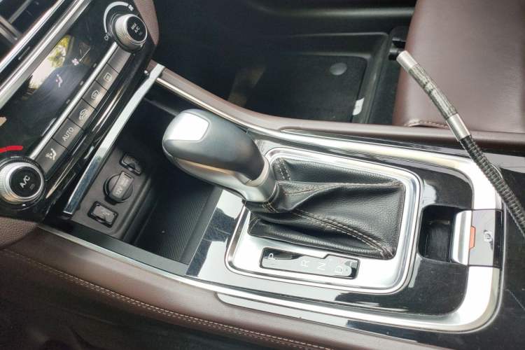 Used CHANGAN Eado 2018 1.6L GDI Automatic LingShang Model Gear Lever