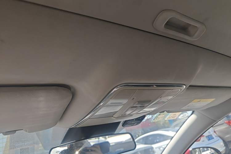 Used CHANGAN Eado 2018 1.6L GDI Manual Prestige Model Headliner