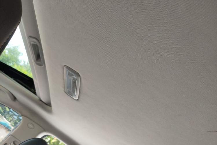 Used CHANGAN Eado 2018 1.6L GDI Automatic LingShang Model Headliner