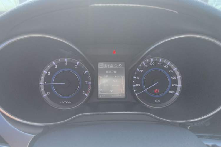 Used CHANGAN Eado 2018 1.6L GDI Automatic Fashion Edition Instrument Cluster
