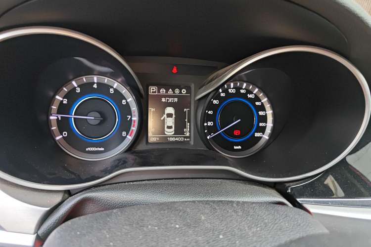 Used CHANGAN Eado 2018 1.6L GDI Automatic Fashion Edition Instrument Cluster