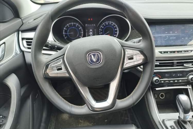 Used CHANGAN Eado 2018 High-Energy Edition 1.6L GDI Automatic Pioneer Model China V Standard Interior 2