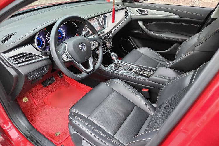 Used CHANGAN Eado 2018 1.6L GDI Automatic Fashion Edition Interior 3