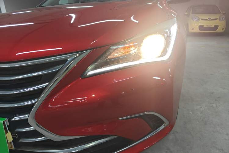 Used CHANGAN Eado 2018 1.6L GDI Manual Fashion Edition Left Front Headlight