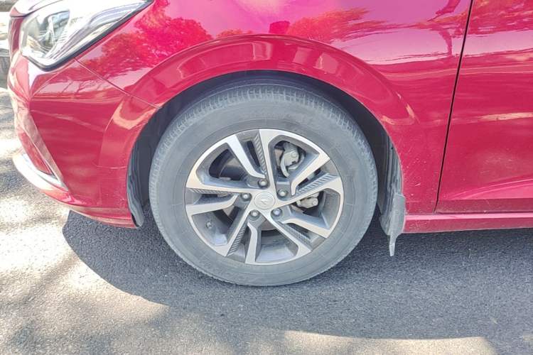 Used CHANGAN Eado 2018 High-Energy Edition 1.6L GDI Automatic Pioneer Model China V Standard Left Front Wheel Hub