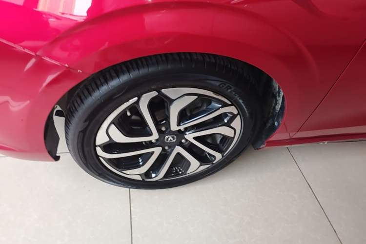 Used CHANGAN Eado 2018 1.6L GDI Automatic Trendy Model China V Standard Left Front Wheel Hub