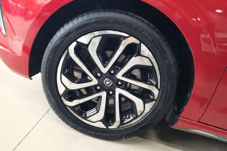 Used CHANGAN Eado 2018 1.6L GDI Automatic Trendy Model China V Standard Left Front Wheel Hub