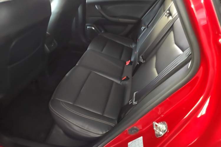 Used CHANGAN Eado 2018 1.6L GDI Automatic Trendy Model China V Standard Left Rear Seat