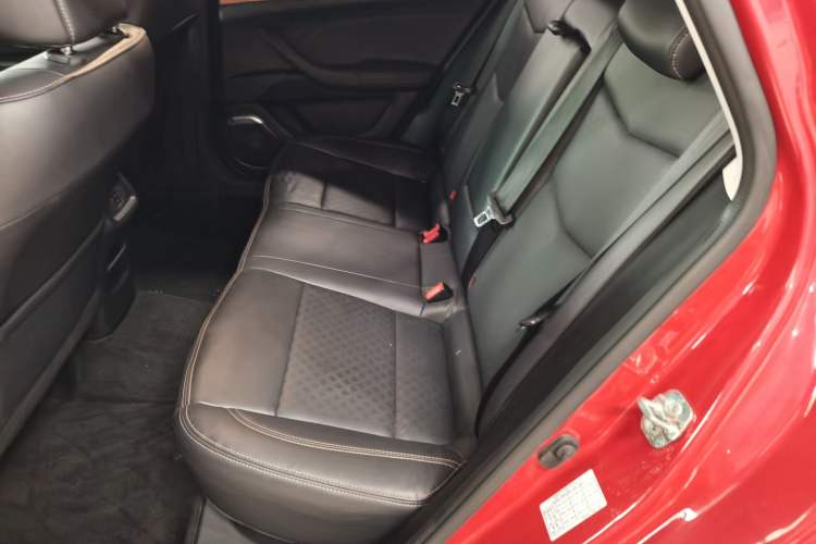 Used CHANGAN Eado 2018 1.6L GDI Automatic Trendy Model China V Standard Left Rear Seat