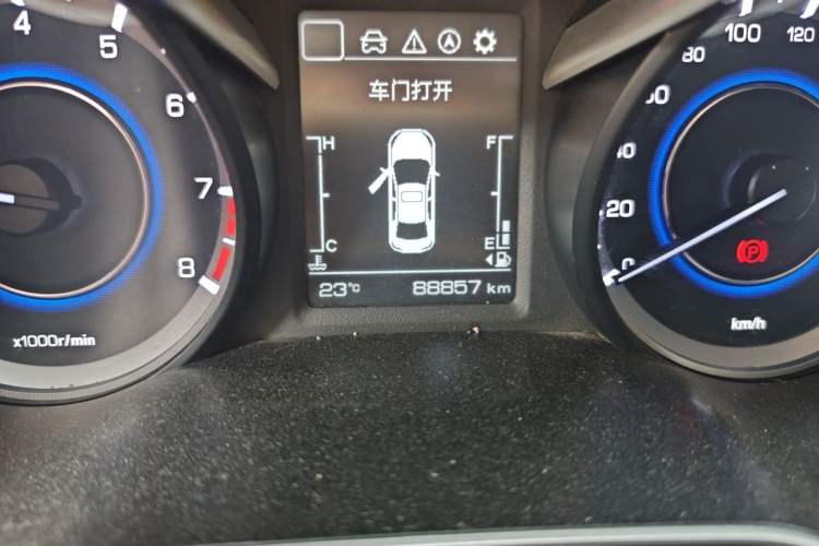 Used CHANGAN Eado 2018 1.6L GDI Manual Trendy Model China V Standard Odometer Close Up