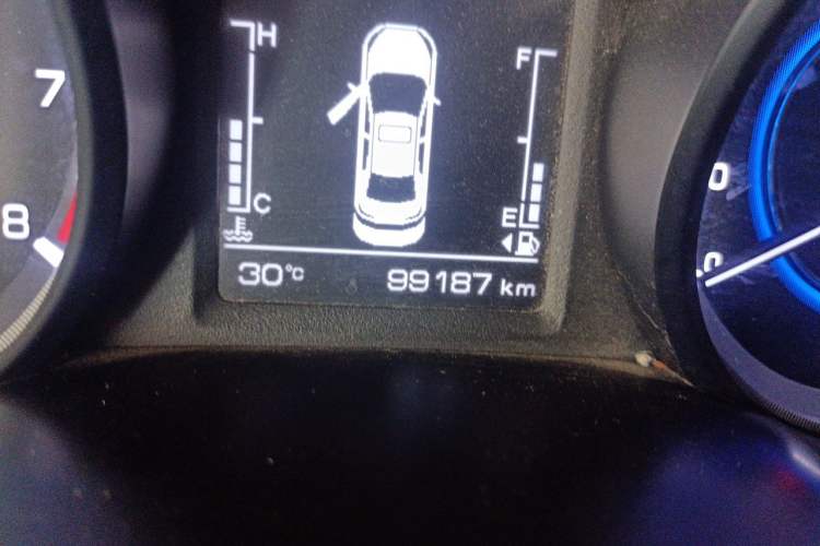Used CHANGAN Eado 2018 1.6L GDI Manual Fashion Edition Odometer Close Up
