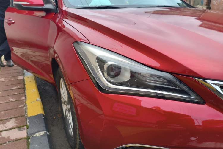 Used CHANGAN Eado 2018 High-Energy Edition 1.6L GDI Manual Pioneer Model China V Standard Right Front Headlight
