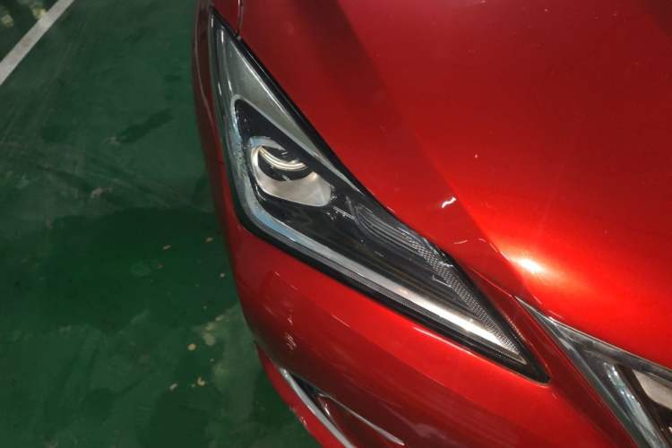 Used CHANGAN Eado 2018 1.6L GDI Automatic Fashion Edition Right Front Headlight