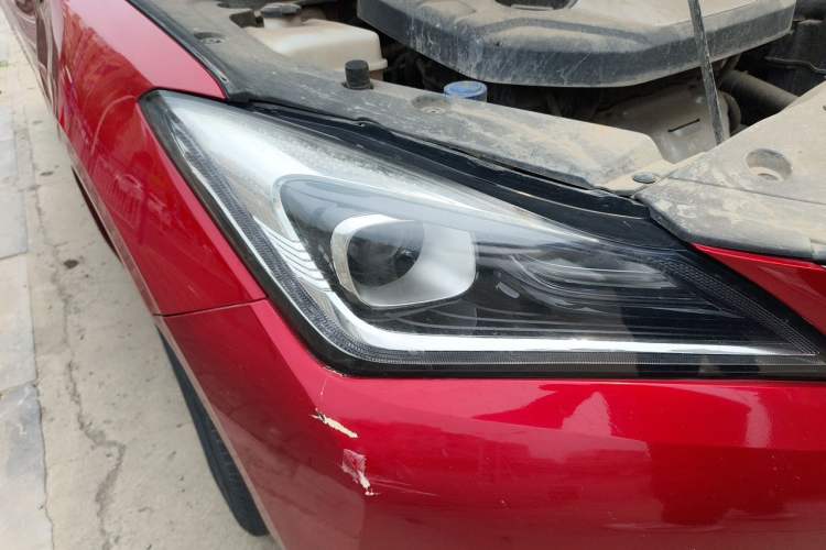 Used CHANGAN Eado 2018 High-Energy Edition 1.6L GDI Manual Pioneer Model China V Standard Right Front Headlight