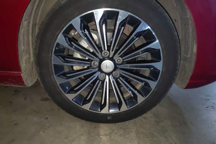 Used CHANGAN Eado 2018 High-Energy Edition 1.6L GDI Manual Competition Model China V Standard Right Front Wheel Hub