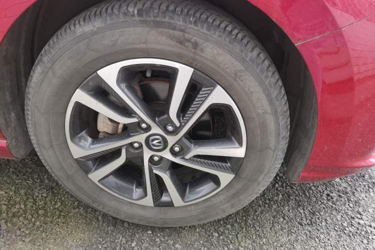Used CHANGAN Eado 2018 1.6L GDI Manual Fashion Edition Right Front Wheel Hub