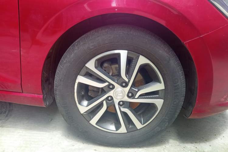 Used CHANGAN Eado 2018 High-Energy Edition 1.6L GDI Manual Pioneer Model China V Standard Right Front Wheel Hub