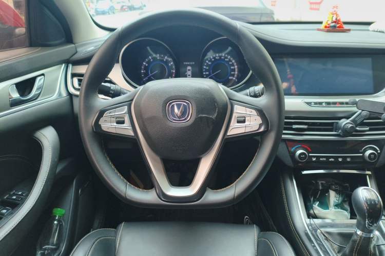 Used CHANGAN Eado 2018 High-Energy Edition 1.6L GDI Manual Pioneer Model China V Standard Steering Wheel