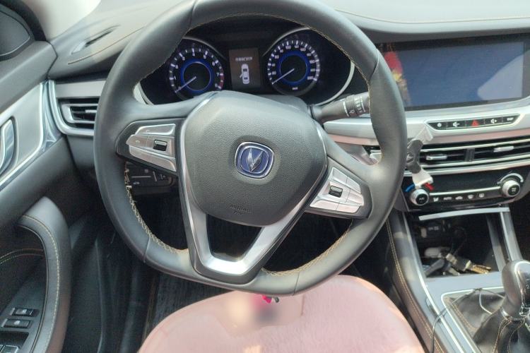 Used CHANGAN Eado 2018 High-Energy Edition 1.6L GDI Manual Pioneer Model China V Standard Steering Wheel