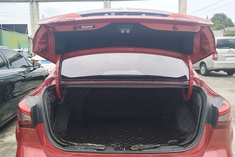 Used CHANGAN Eado 2018 High-Energy Edition 1.6L GDI Automatic Pioneer Model China V Standard Trunk