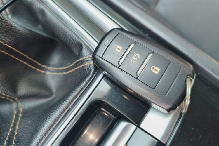 Used CHANGAN Eado 2018 High-Energy Edition 1.6L GDI Manual Pioneer Model China V Standard Vehicle Key