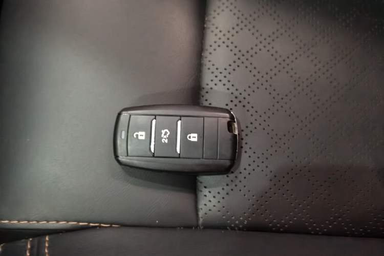 Used CHANGAN Eado 2018 1.6L GDI Automatic Trendy Model China V Standard Vehicle Key