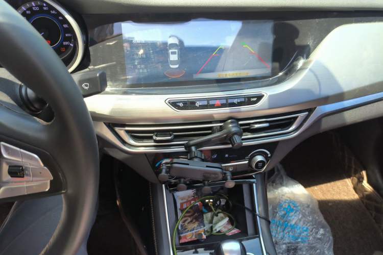Used CHANGAN Eado 2018 High-Energy Edition 1.6L GDI Automatic Pioneer Model China V Standard Audio And AC Panel
