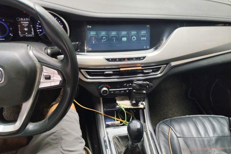 Used CHANGAN Eado 2018 High-Energy Edition 1.6L GDI Manual Pioneer Model China V Standard Audio And AC Panel
