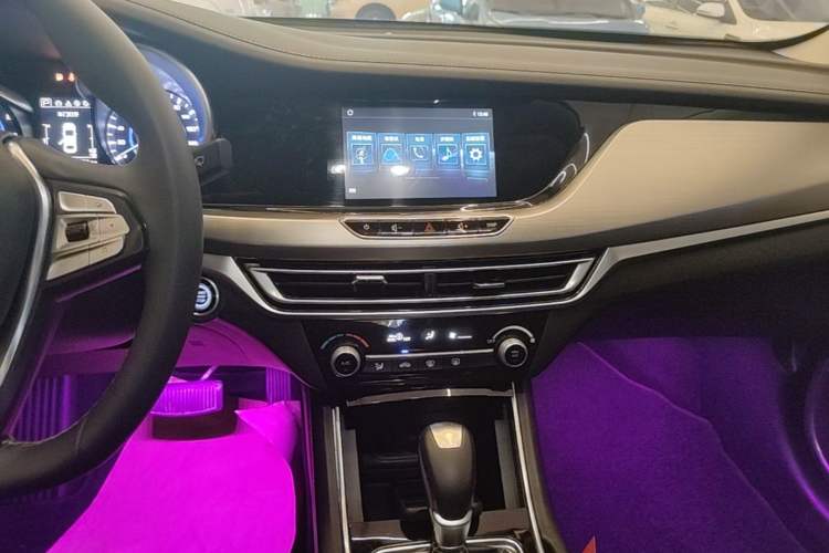 Used CHANGAN Eado 2018 1.6L GDI Automatic Fashion Edition Audio And AC Panel