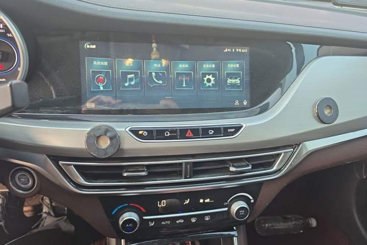 Used CHANGAN Eado 2018 1.6L GDI Manual LingShang Model Audio And AC Panel