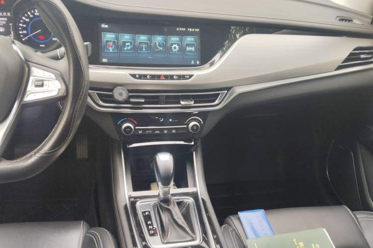 Used CHANGAN Eado 2018 High-Energy Edition 1.6L GDI Automatic Pioneer Model China V Standard Audio And AC Panel