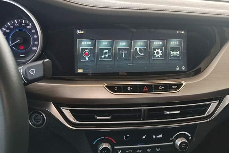 Used CHANGAN Eado 2018 High-Energy Edition 1.6L GDI Automatic Pioneer Model China V Standard Audio And AC Panel