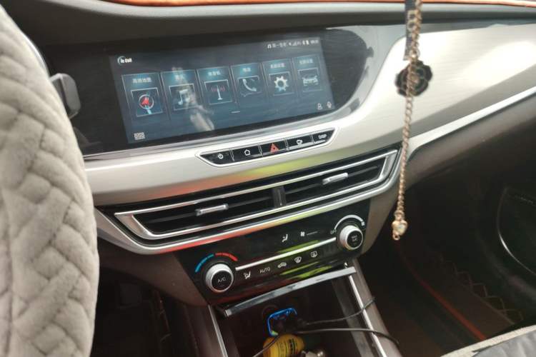 Used CHANGAN Eado 2018 1.6L GDI Manual LingShang Model Audio And AC Panel