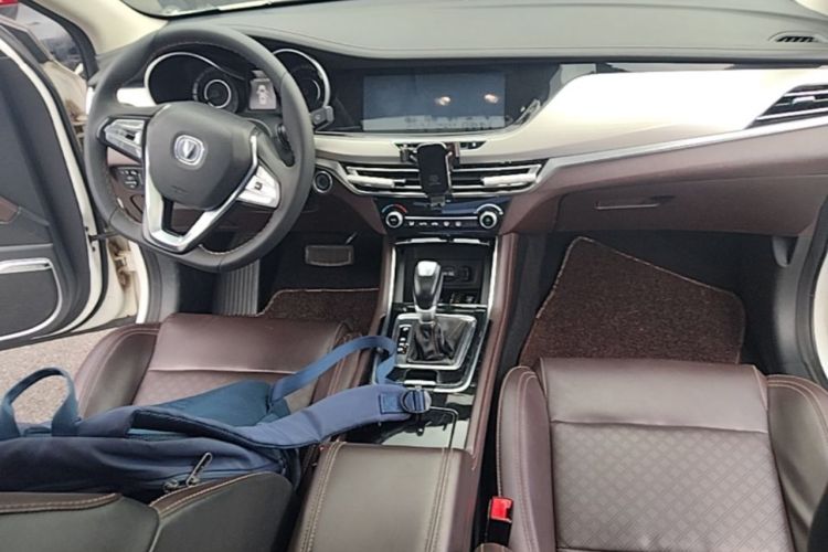 Used CHANGAN Eado 2018 1.6L GDI Automatic Prestige Model Center Console