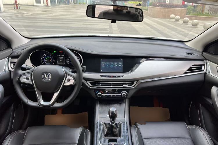 Used CHANGAN Eado 2018 1.6L GDI Manual Fashion Edition Center Console