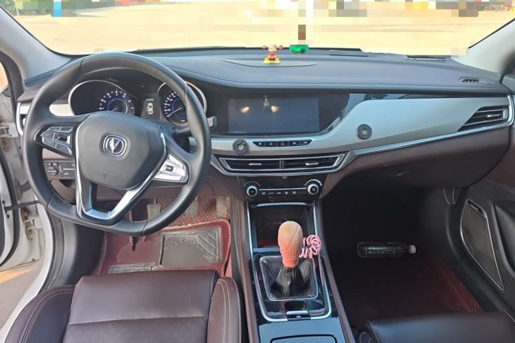 Used CHANGAN Eado 2018 1.6L GDI Manual LingShang Model Center Console