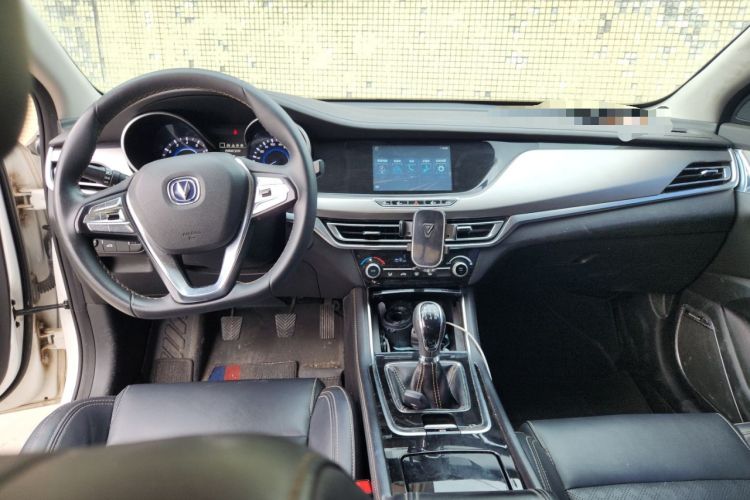 Used CHANGAN Eado 2018 1.6L GDI Manual Fashion Edition Center Console