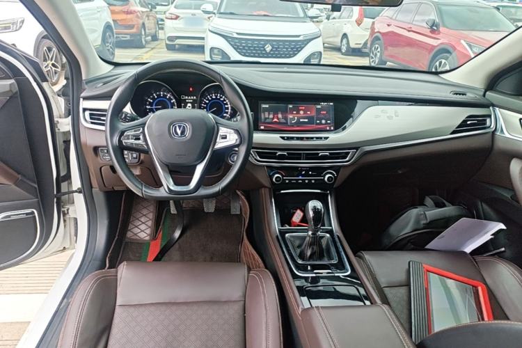 Used CHANGAN Eado 2018 1.6L GDI Manual Prestige Model Center Console